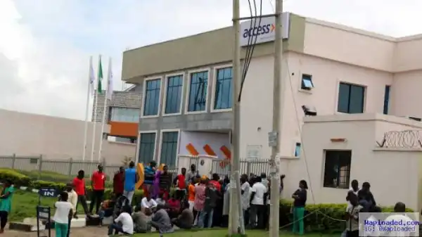 Gunfire In Abuja As Armed Robbers Steal N4.3m From Access Bank Customer (Photos)